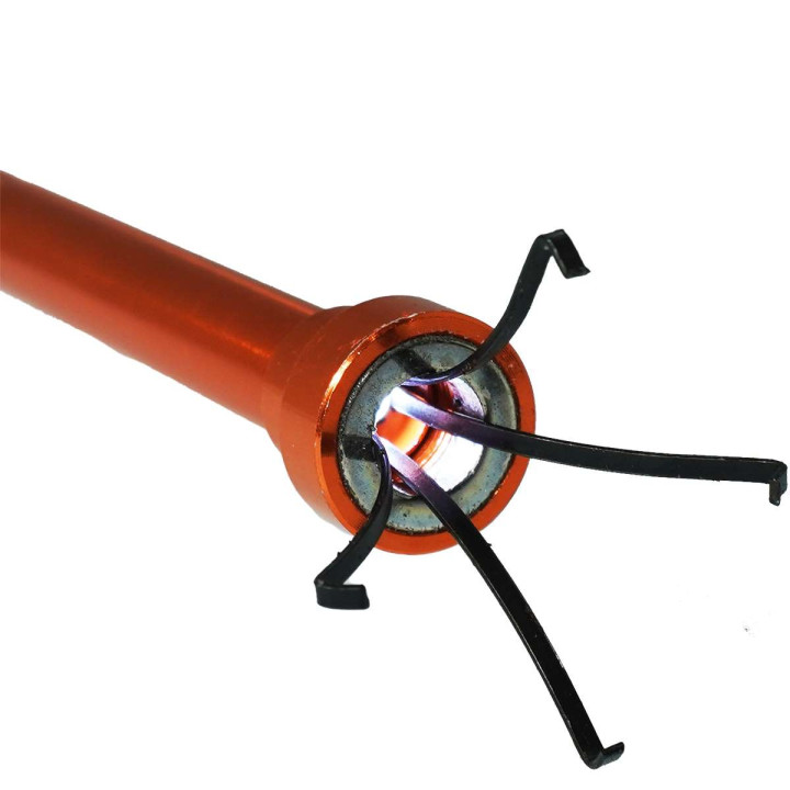 CHWYTAK GIĘTKI METALOWY PAZURKOWY Z MAGNESEM + LED