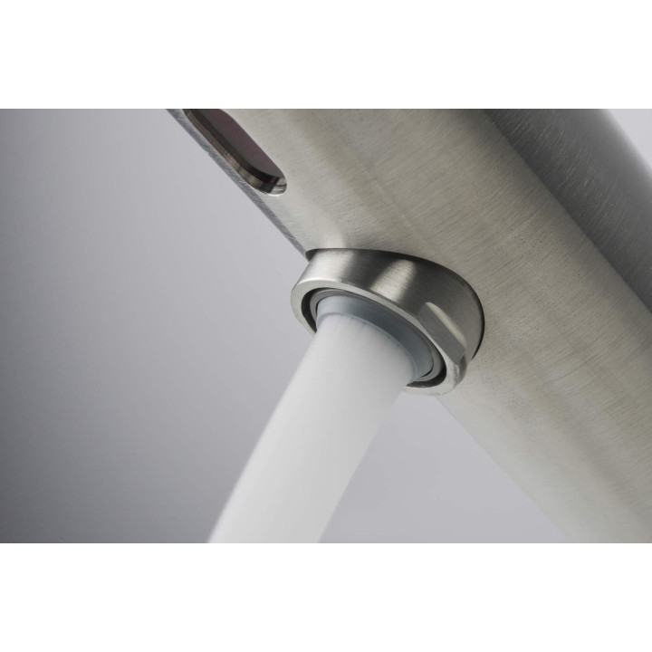 BATERIA UMYWALKOWA BEZDOTYKOWA BEZ REGULACJI TEMPERATURY - 230/6V STAL BQR F28V